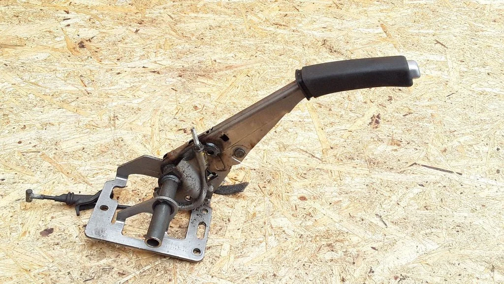 Handbrake/parking brake lever assembly – Volvo V50 (2004-2007)