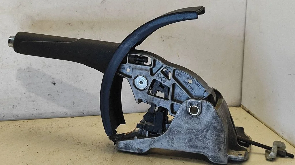 Handbrake/parking brake lever assembly – Seat Toledo II (1M) (1998-2006)