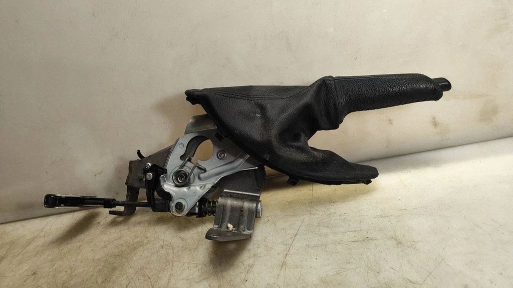 Handbrake/parking brake lever assembly – BMW 3 Series E90 E91 (2005-2012)
