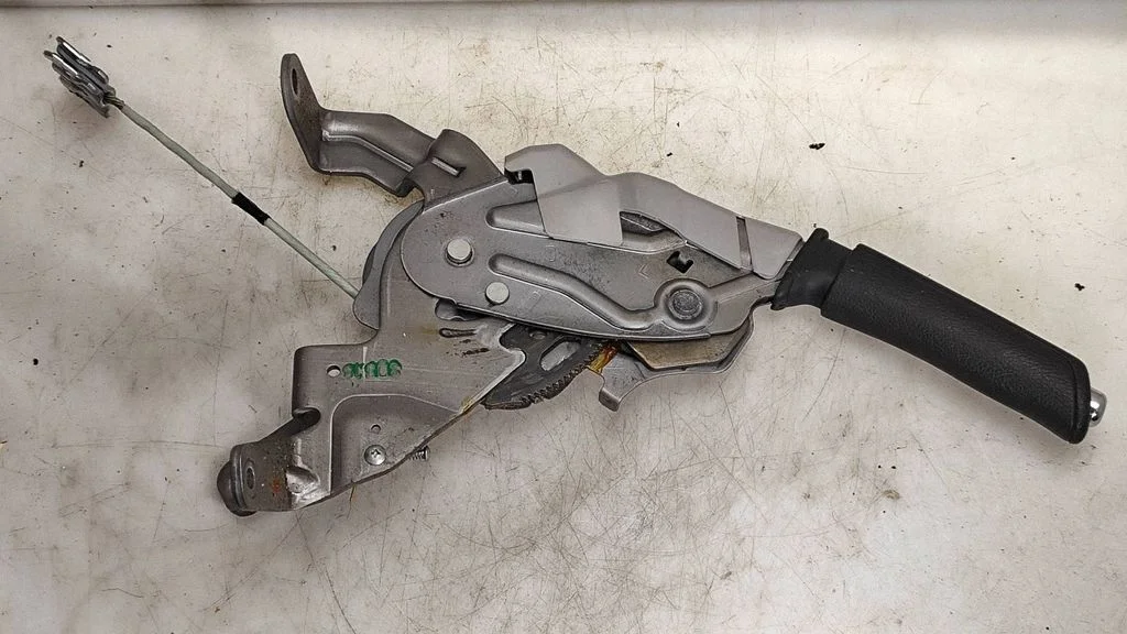 Handbrake/parking brake lever assembly – Subaru Forester SH (2008-2013)
