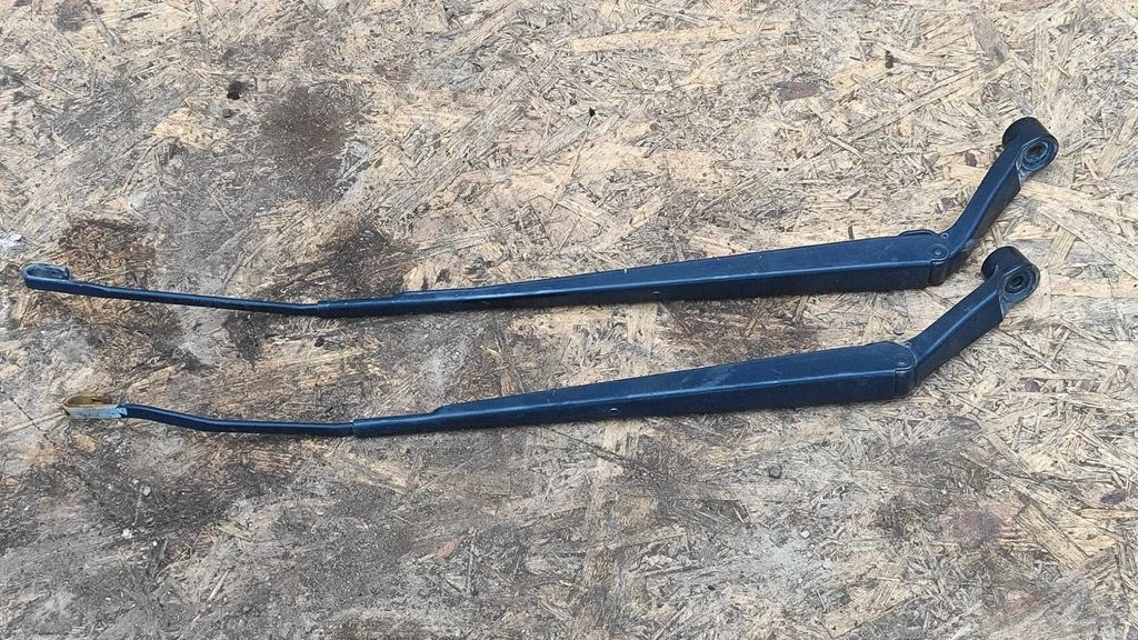 Front wiper blade arm 3G6598
