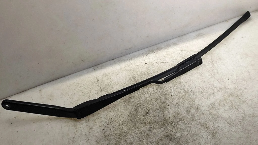 Front wiper blade arm 9806440