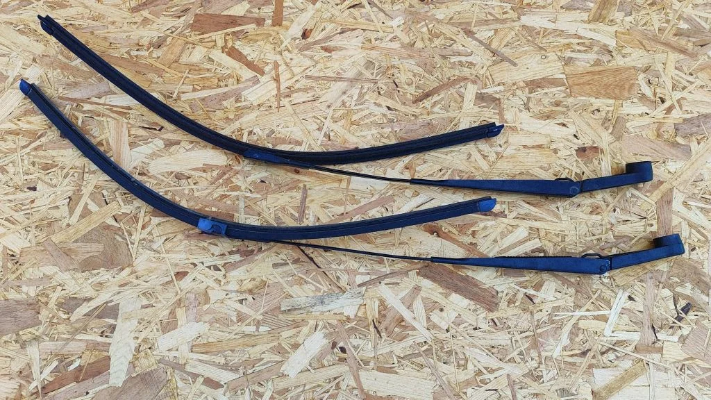 Front wiper blade arm 9654063580