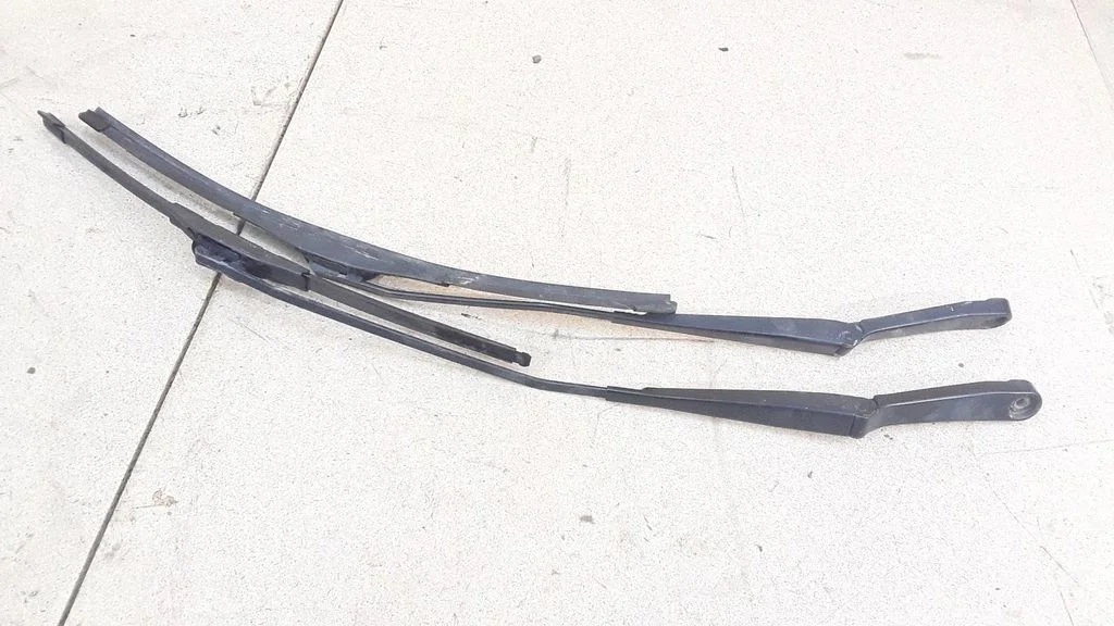 Front wiper blade arm 9L1955410C