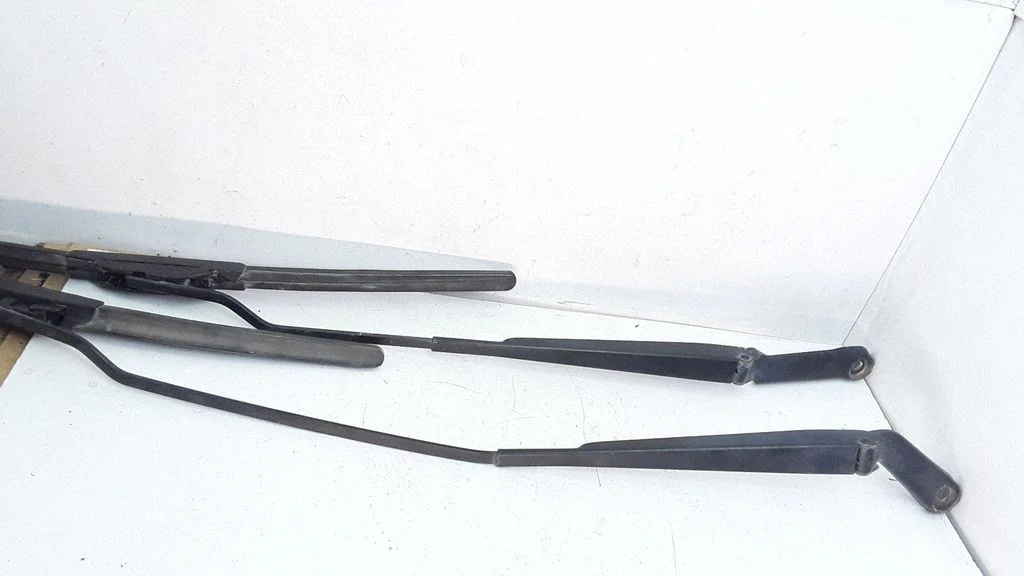 Front wiper blade arm 1J1955410A
