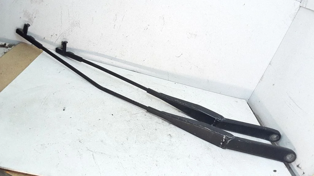 Front wiper blade arm 4M5117526CB