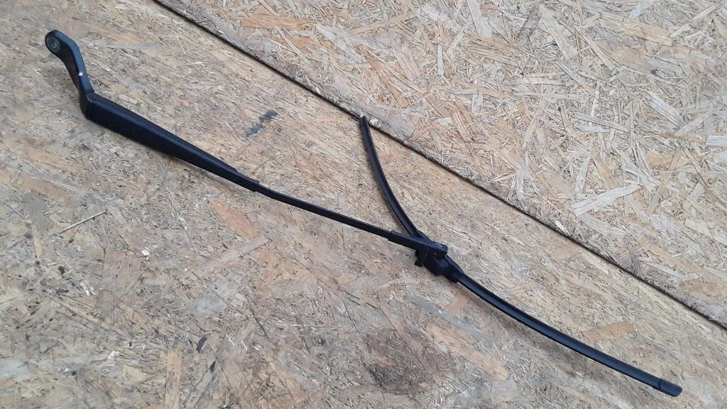Front wiper blade arm 7M3955409B