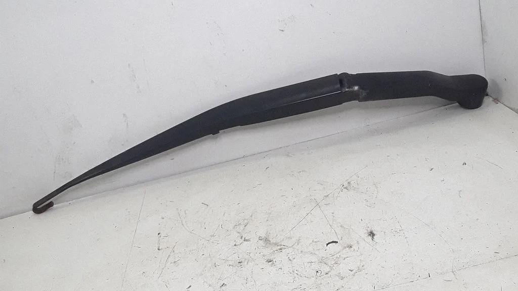 Front wiper blade arm 16622