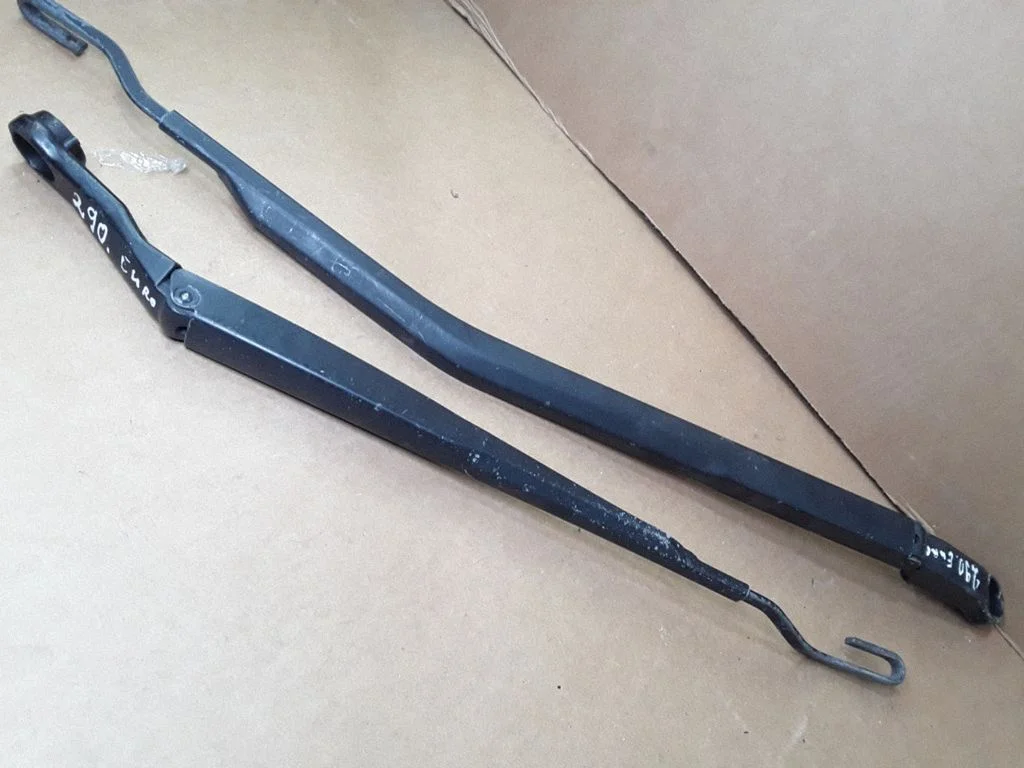 Front wiper blade arm – Nissan Primera (2002-2007)