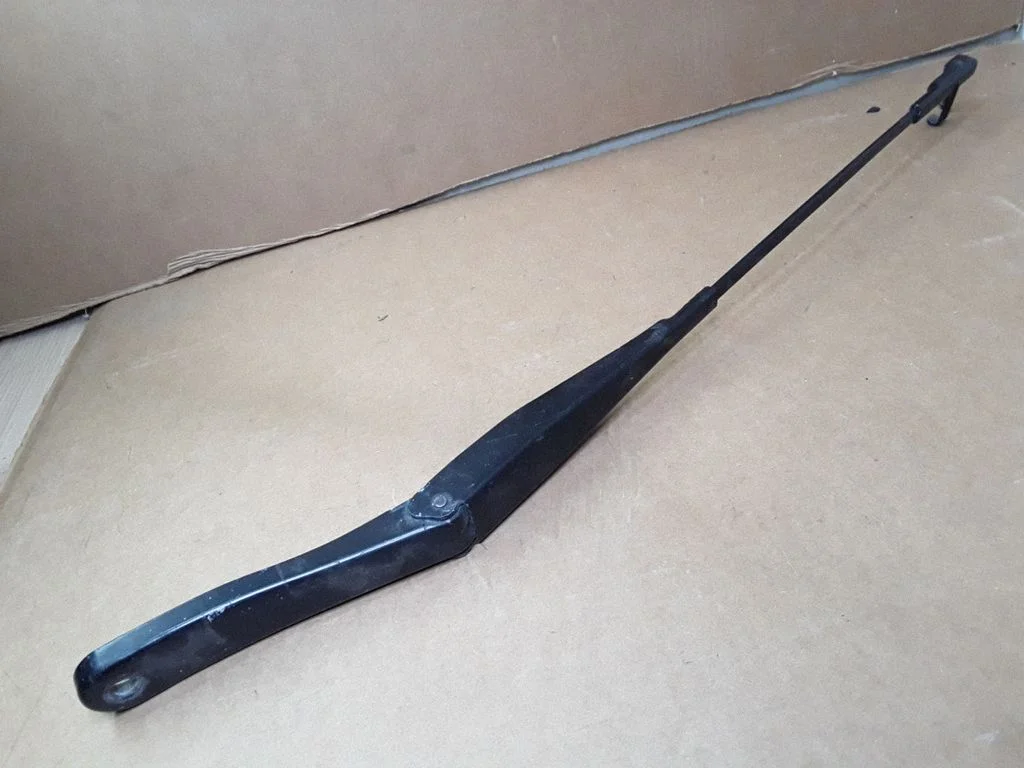 Front wiper blade arm 13111220