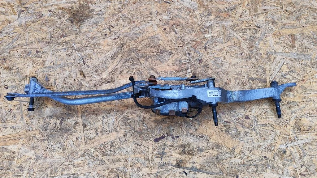 Front wiper linkage and motor A2128201240