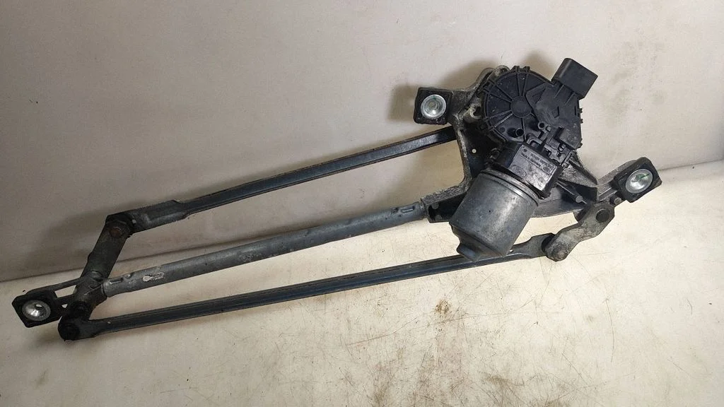Front wiper linkage and motor – Ford Mondeo MK IV (2007-2014)