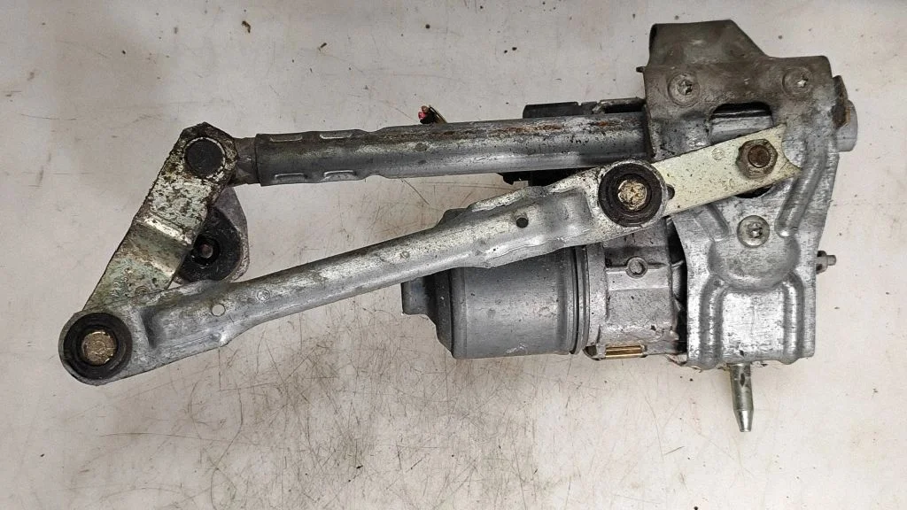 Front wiper linkage and motor 5P0955602A