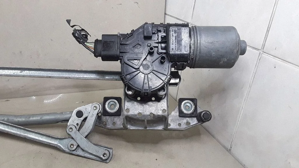 Front wiper linkage and motor 3M5117504AG