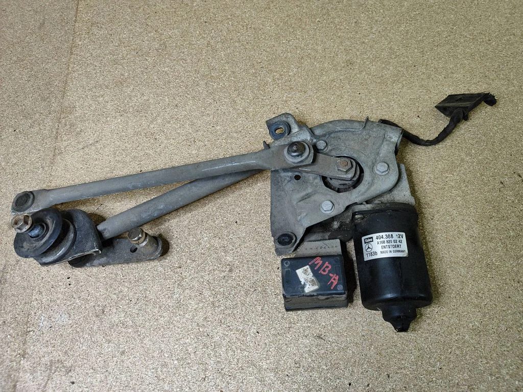 Kojameeste mehhanismi komplekt A1688240405