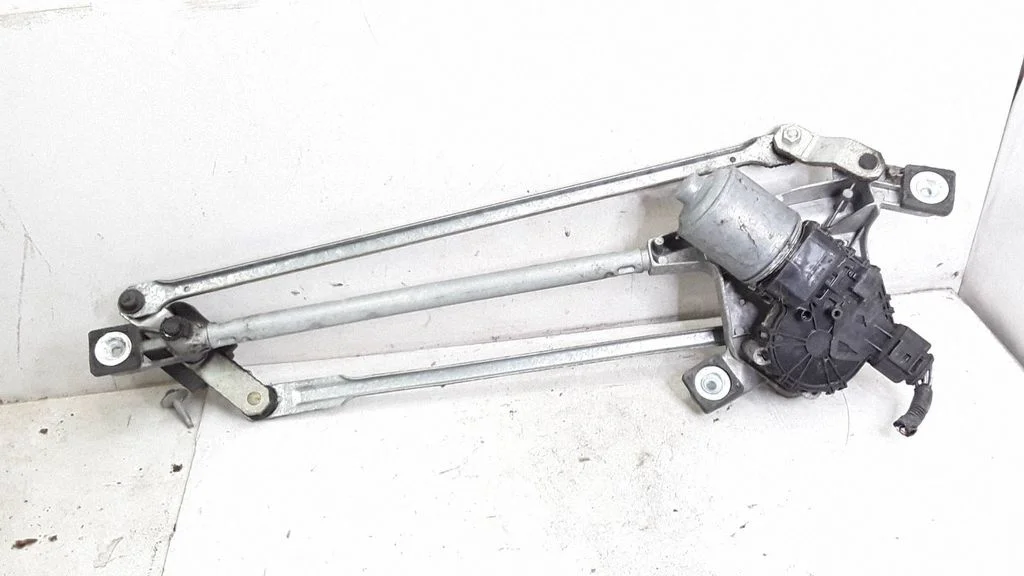 Front wiper linkage and motor – Ford Mondeo MK IV (2007-2014)