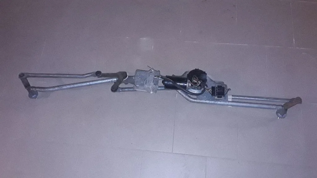 Front wiper linkage and motor – Volkswagen Sharan (1996-2000)