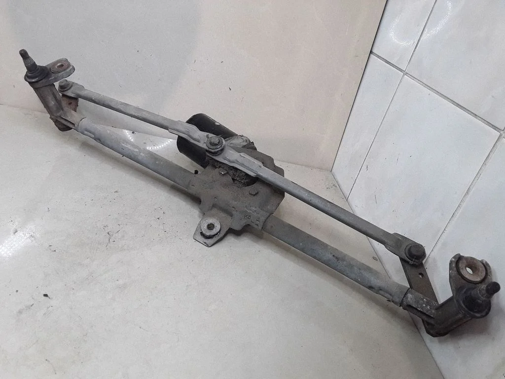 Front wiper linkage and motor – Skoda Octavia Mk1 (1U) (1996-2004)