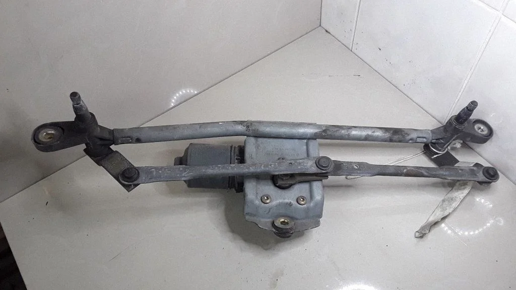 Front wiper linkage and motor – Citroen C5 (2001-2004)