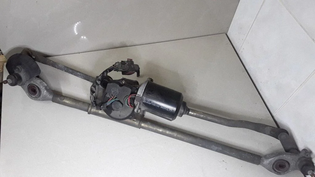 Front wiper linkage and motor – Saab 9-3 Ver1 (1998-2005)