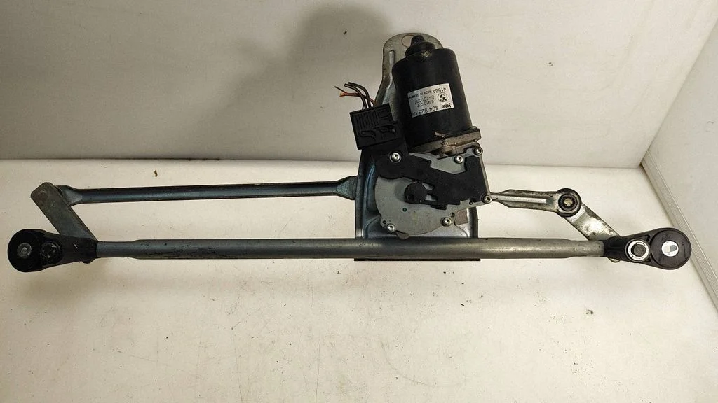 Front wiper linkage and motor – BMW X5 E53 (1999-2006)