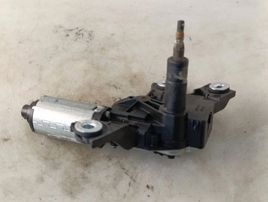 Rear window wiper motor – Volkswagen Passat CC (2008-2016)