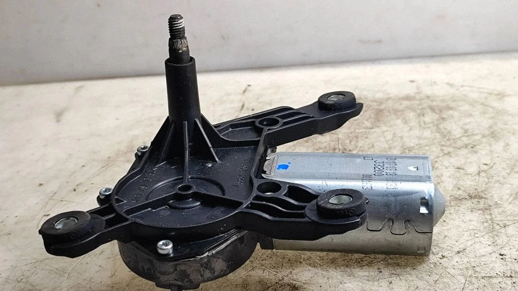 Rear window wiper motor – Opel Vectra B (1996-2002)