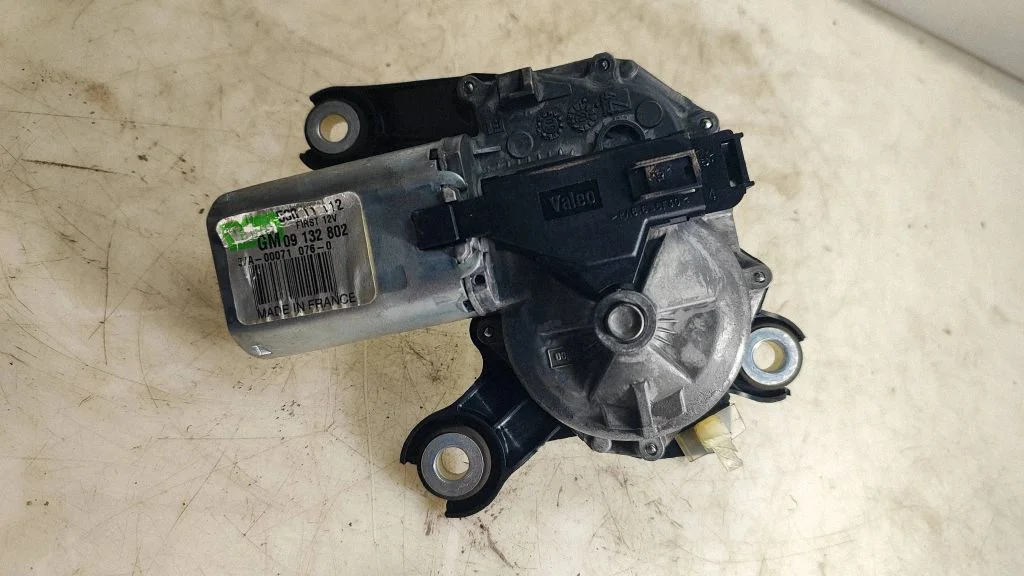 Rear window wiper motor – Opel Corsa C (2000-2006)
