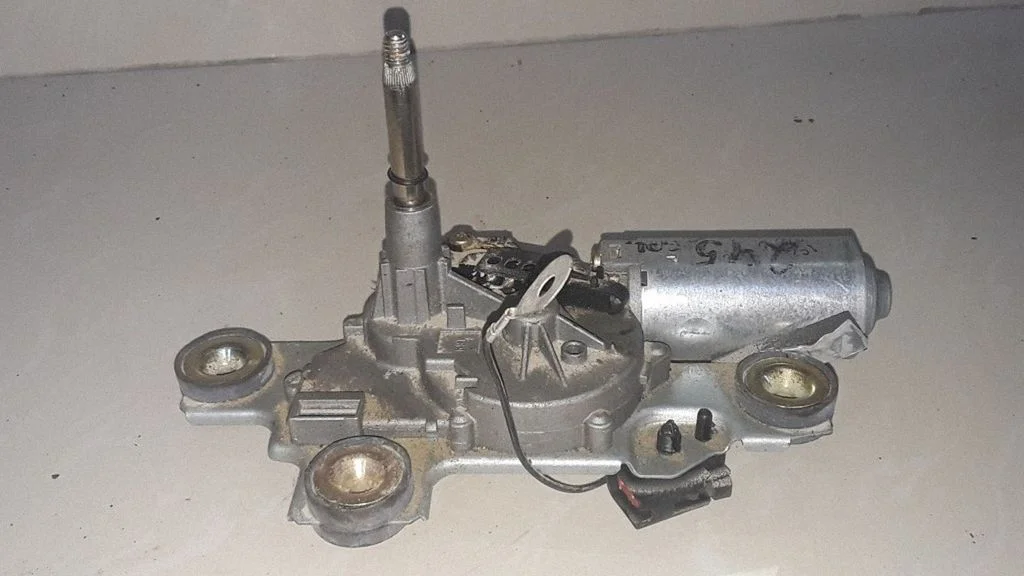 Rear window wiper motor – Ford Focus (1998-2004)