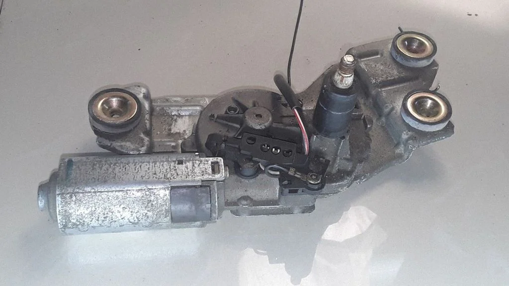 Rear window wiper motor – Ford Focus (1998-2004)