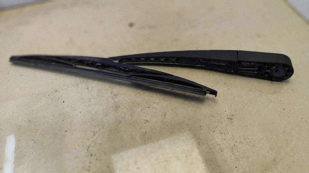 Rear wiper blade arm – Citroen C4 I (2004-2010)