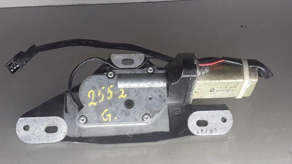Rear window wiper motor – BMW 5 Series E39 (1996-2003)