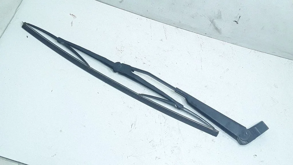 Rear wiper blade arm – Ford Focus (1998-2004)