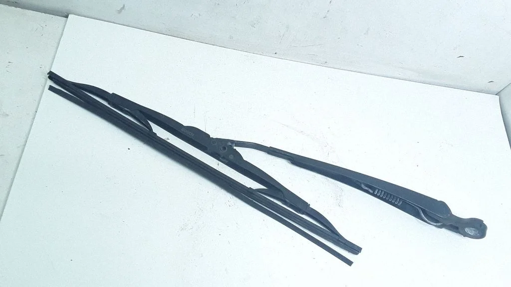 Rear wiper blade arm 1U9955707B