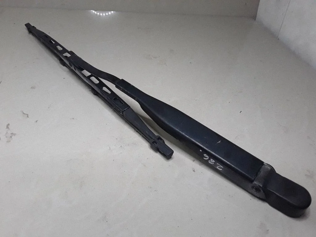 Rear wiper blade arm – Mercedes-Benz A-Class W168 (1997-2004)