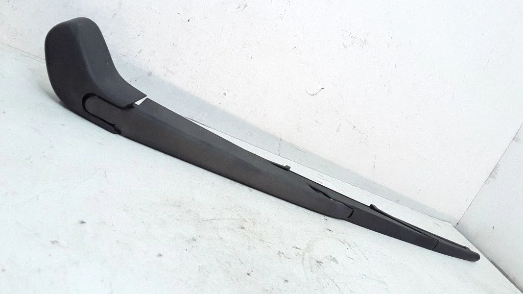 Rear wiper blade arm – Ford Focus C-MAX (2003-2010)
