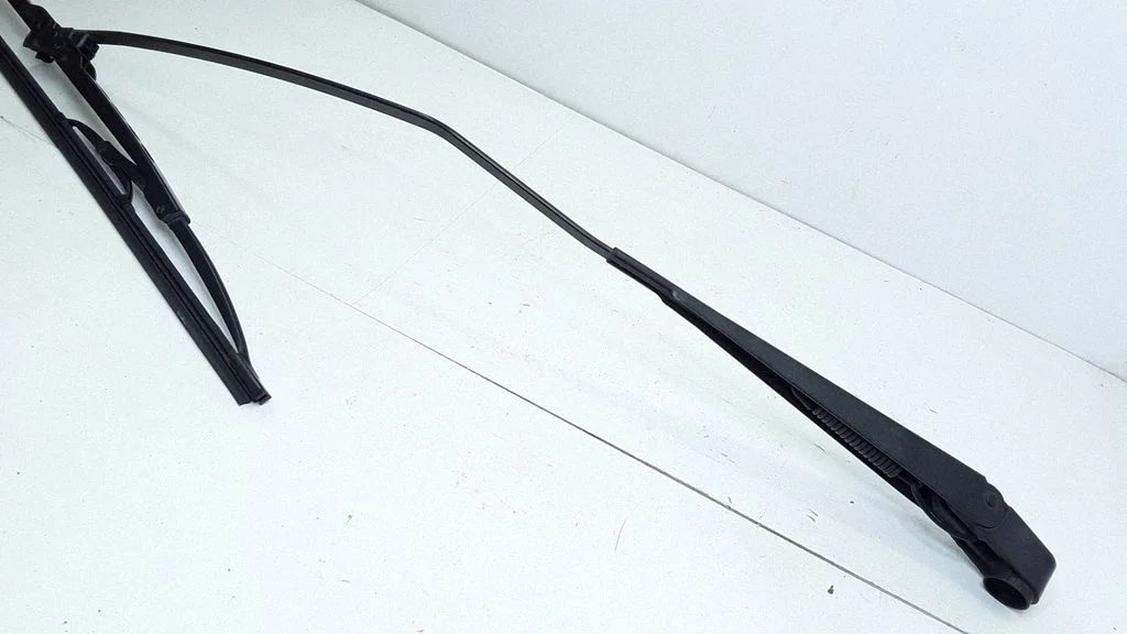 Rear wiper blade arm – Saab 9-3 Ver1 (1998-2005)