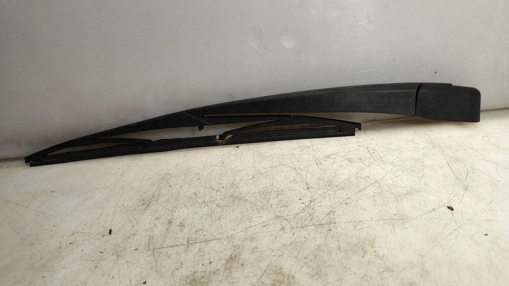 Rear wiper blade arm – Ford S-MAX (2006-2015)