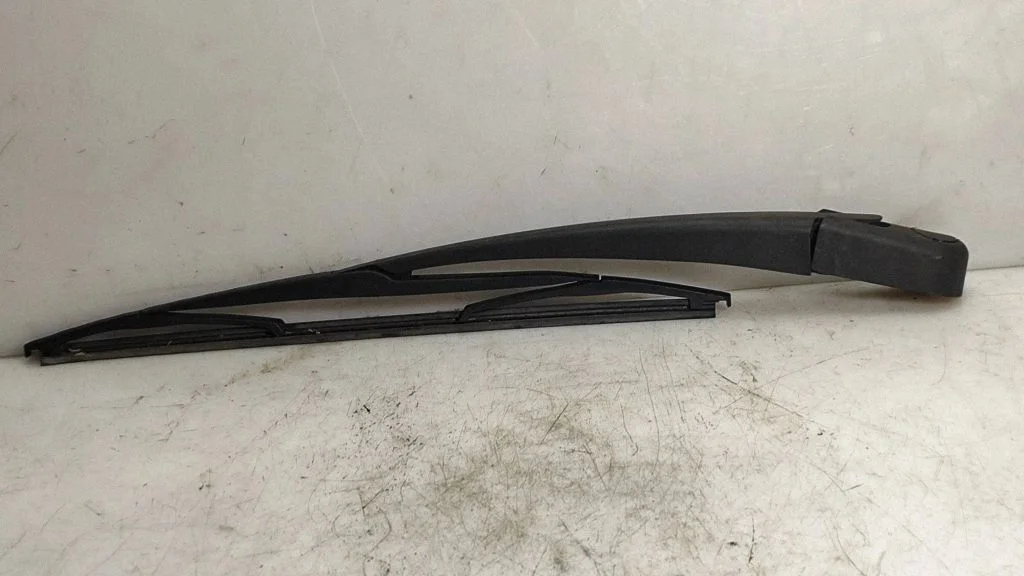 Rear wiper blade arm – Citroen C4 I (2004-2010)