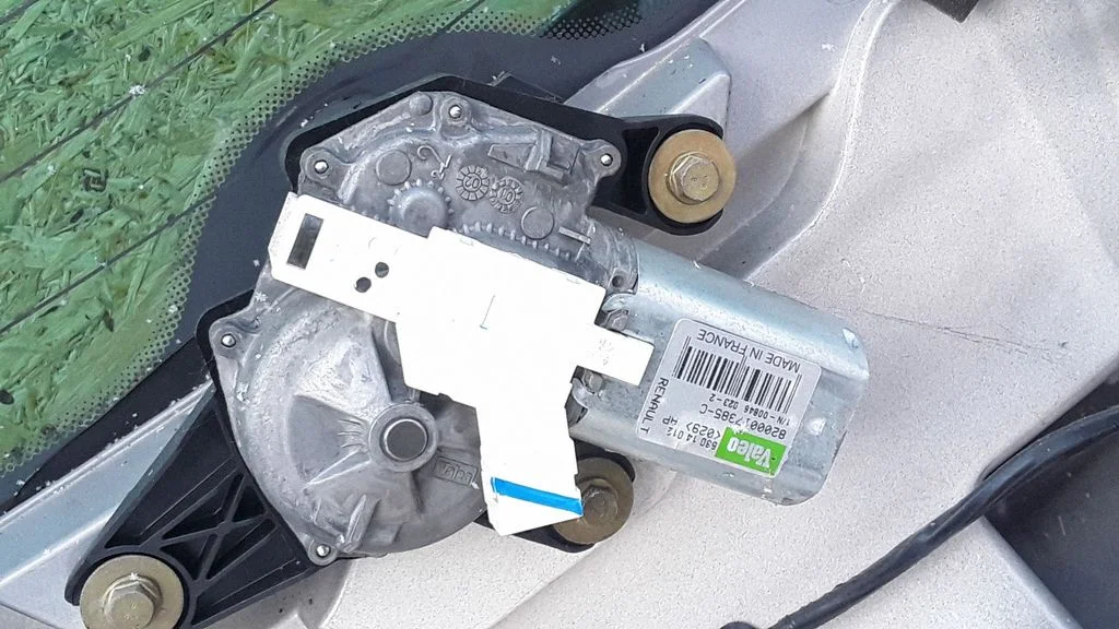 Rear wiper blade