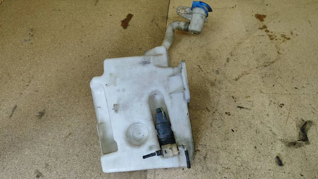 Windshield washer fluid reservoir/tank 1K0955453R