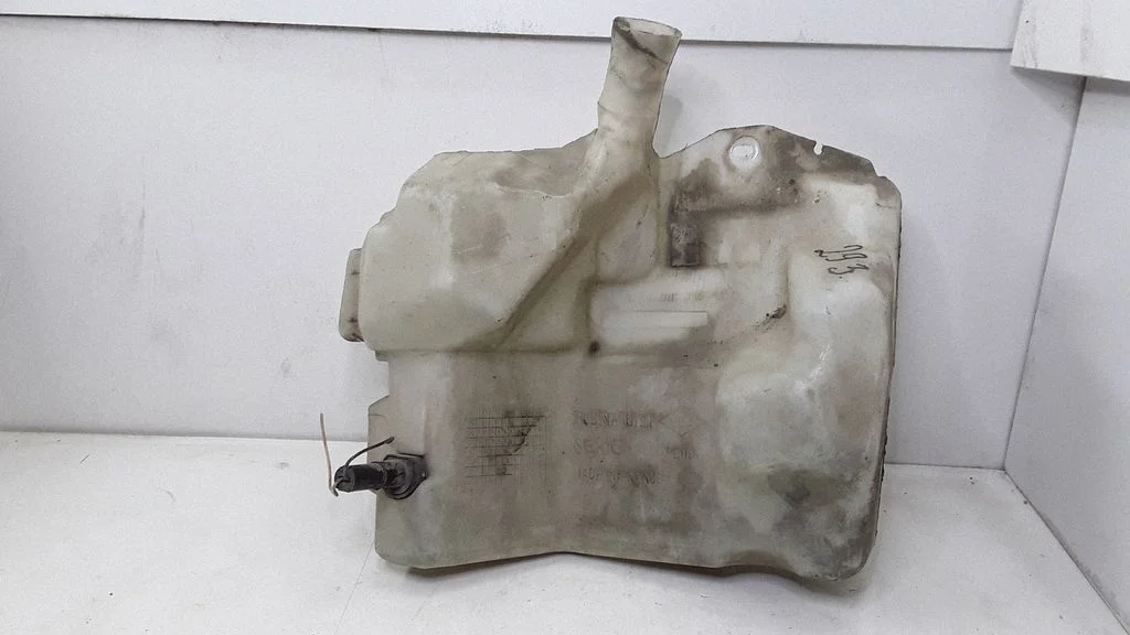 Windshield washer fluid reservoir/tank 8200000213