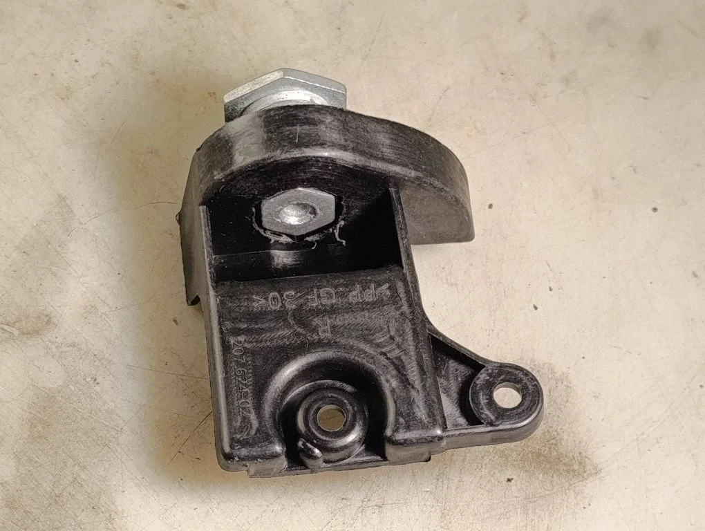 Headlight/headlamp mounting bracket – Mercedes-Benz E-Class W213 (2016-)
