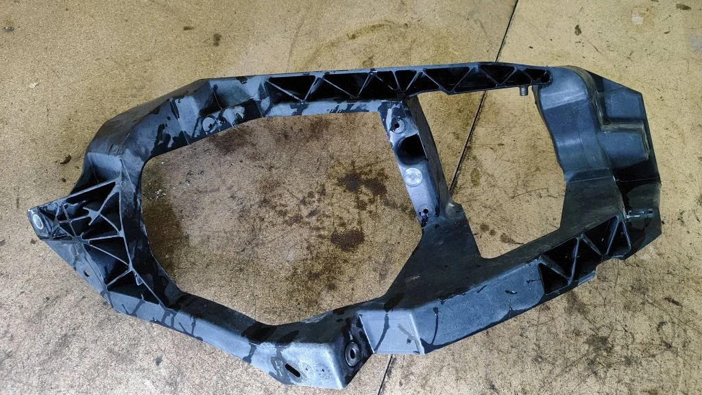 Headlight/headlamp mounting bracket A4546201001