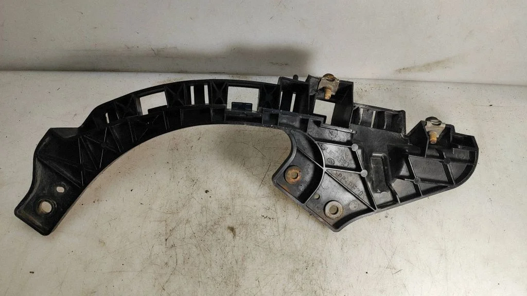 Headlight/headlamp mounting bracket – right