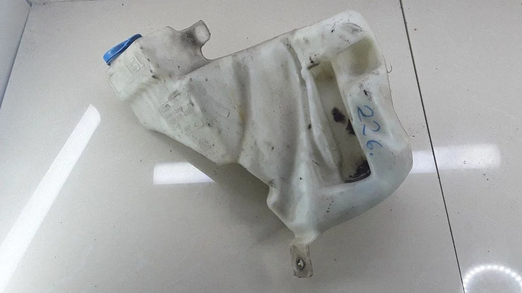 Windshield washer fluid reservoir/tank – Audi A4 S4 B5 8D (1994-1999)