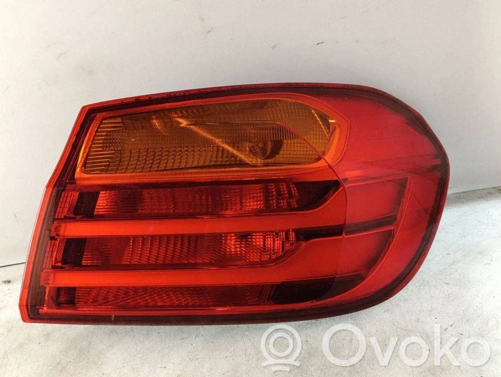 Rear/tail lights 7296098