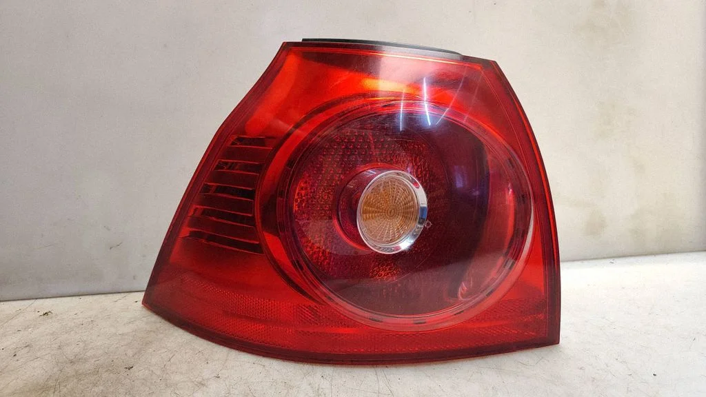 Rear/tail lights 1K6945095E