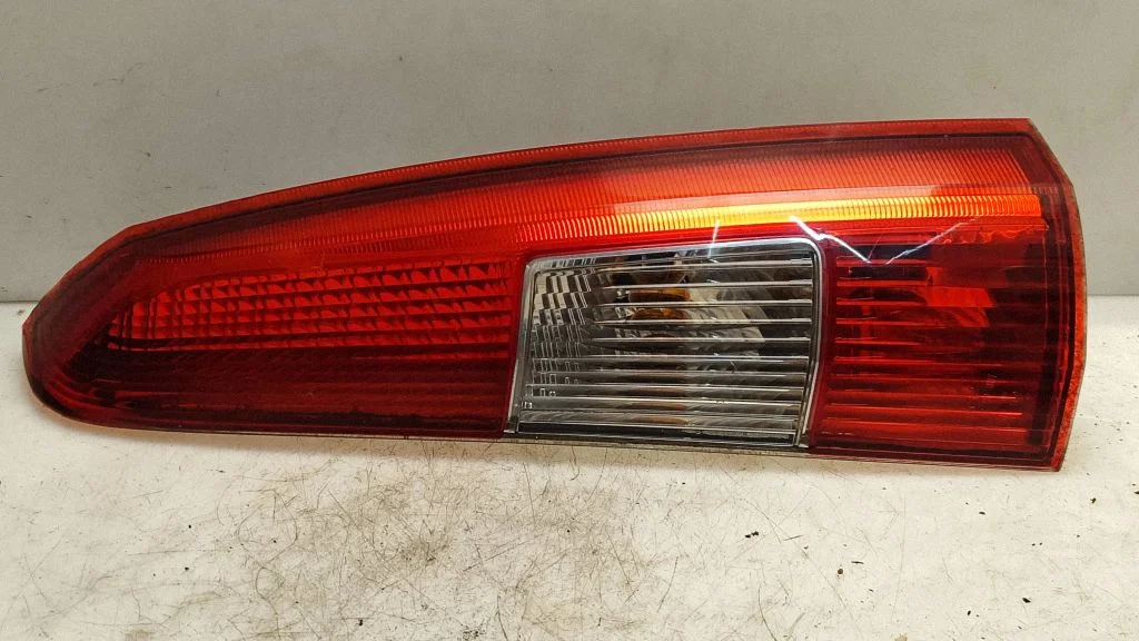 Rear/tail lights 9154494