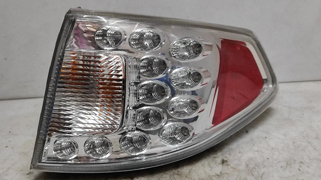 Rear/tail lights 22020024